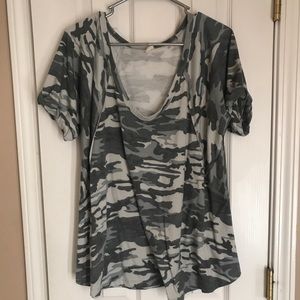 Camo tee